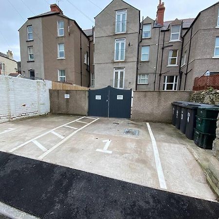 Central Llandudno, Private Parking Near To Beach, Pier & Shops 外观 照片