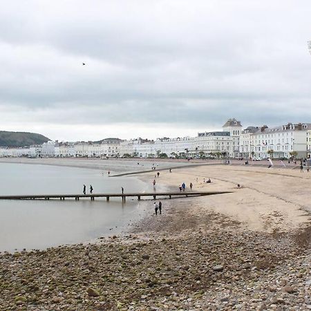 Central Llandudno, Private Parking Near To Beach, Pier & Shops 外观 照片